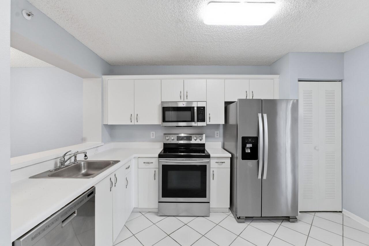 9511 Weldon Circle # 207, Tamarac FL 33321 photo 4
