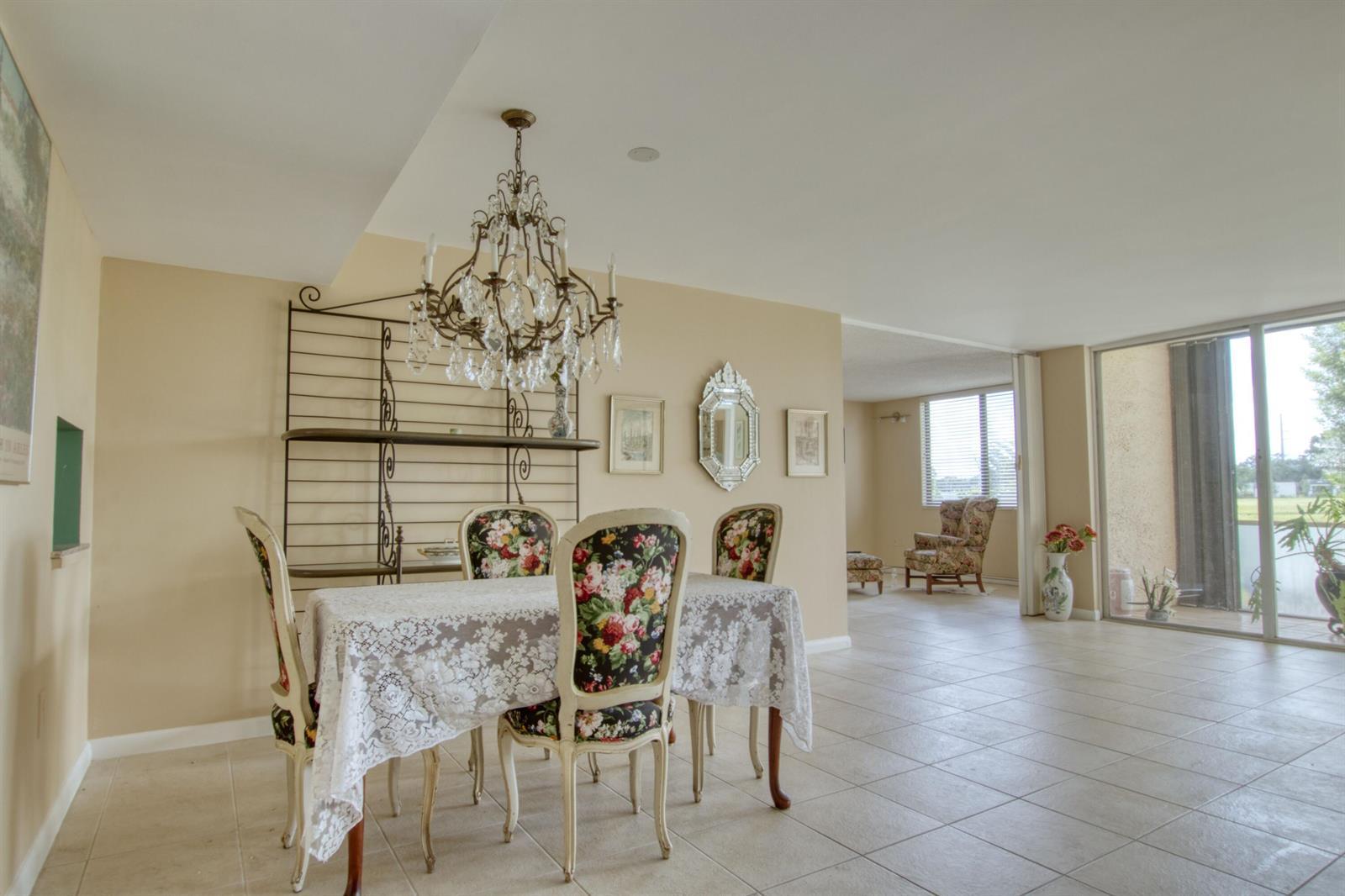 4260 D Este Court # 102, Lake Worth FL 33467 photo 2