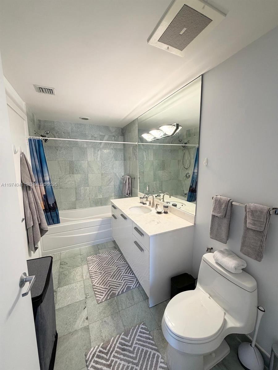 1050 Brickell Ave # 1904, Miami FL 33131 photo 5