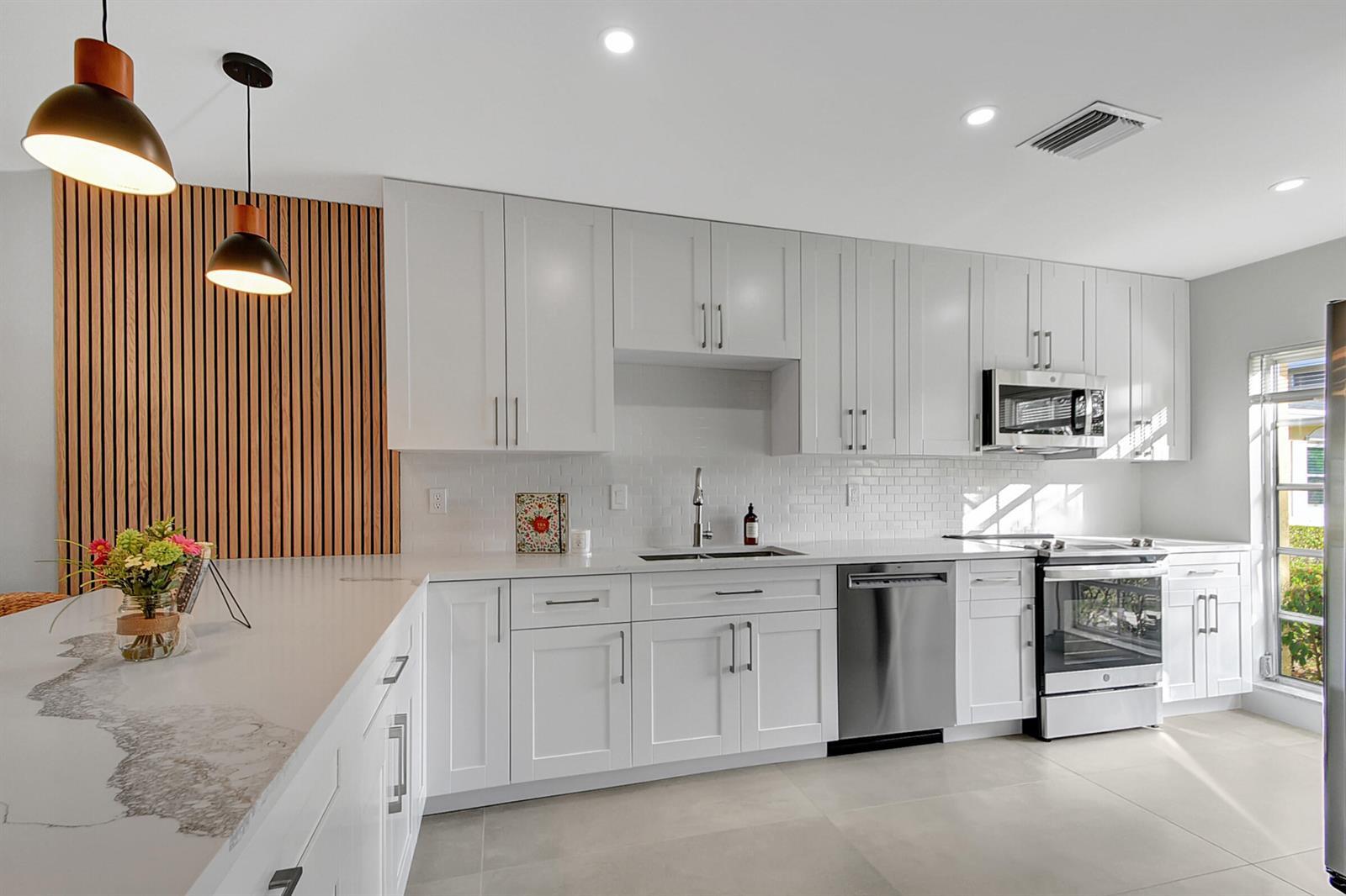 13602 Via Flora Apt C, Delray Beach FL 33484 photo 3