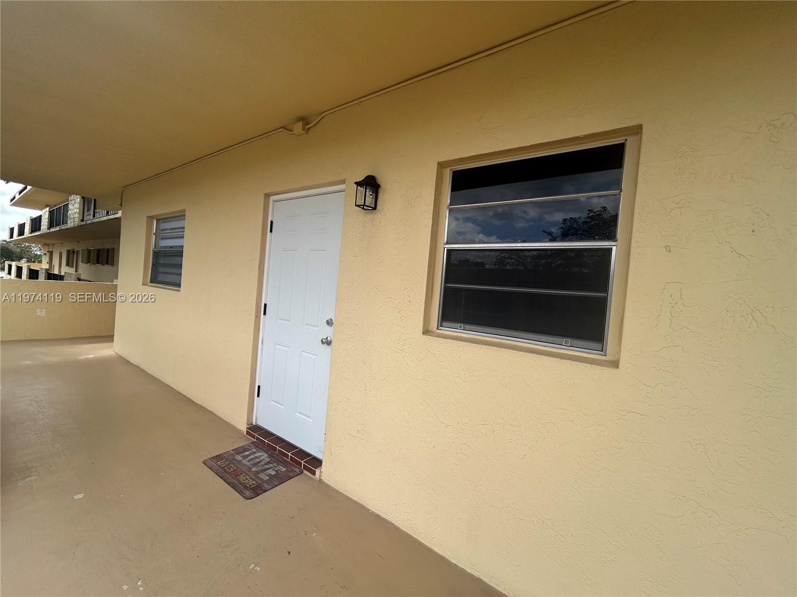 301 Cambridge Rd # 211, Hollywood FL 33024 photo 2
