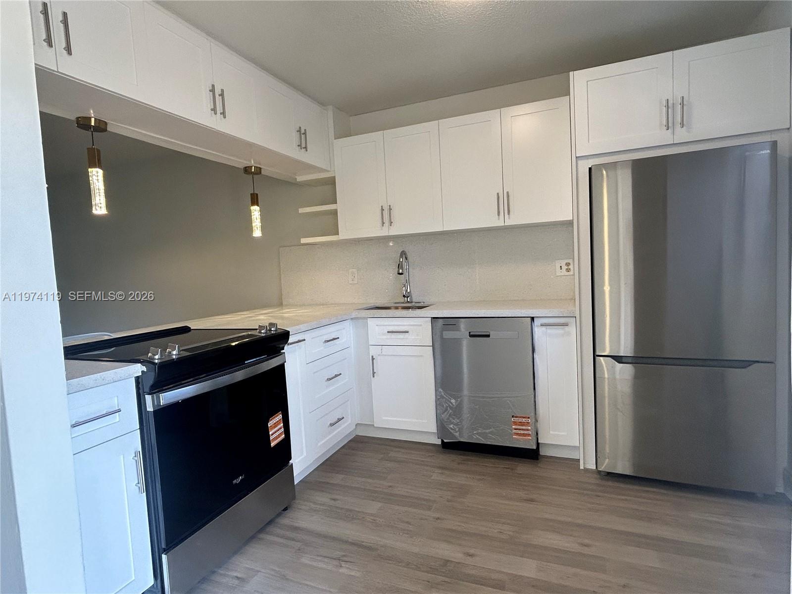 301 Cambridge Rd # 211, Hollywood FL 33024 photo 5