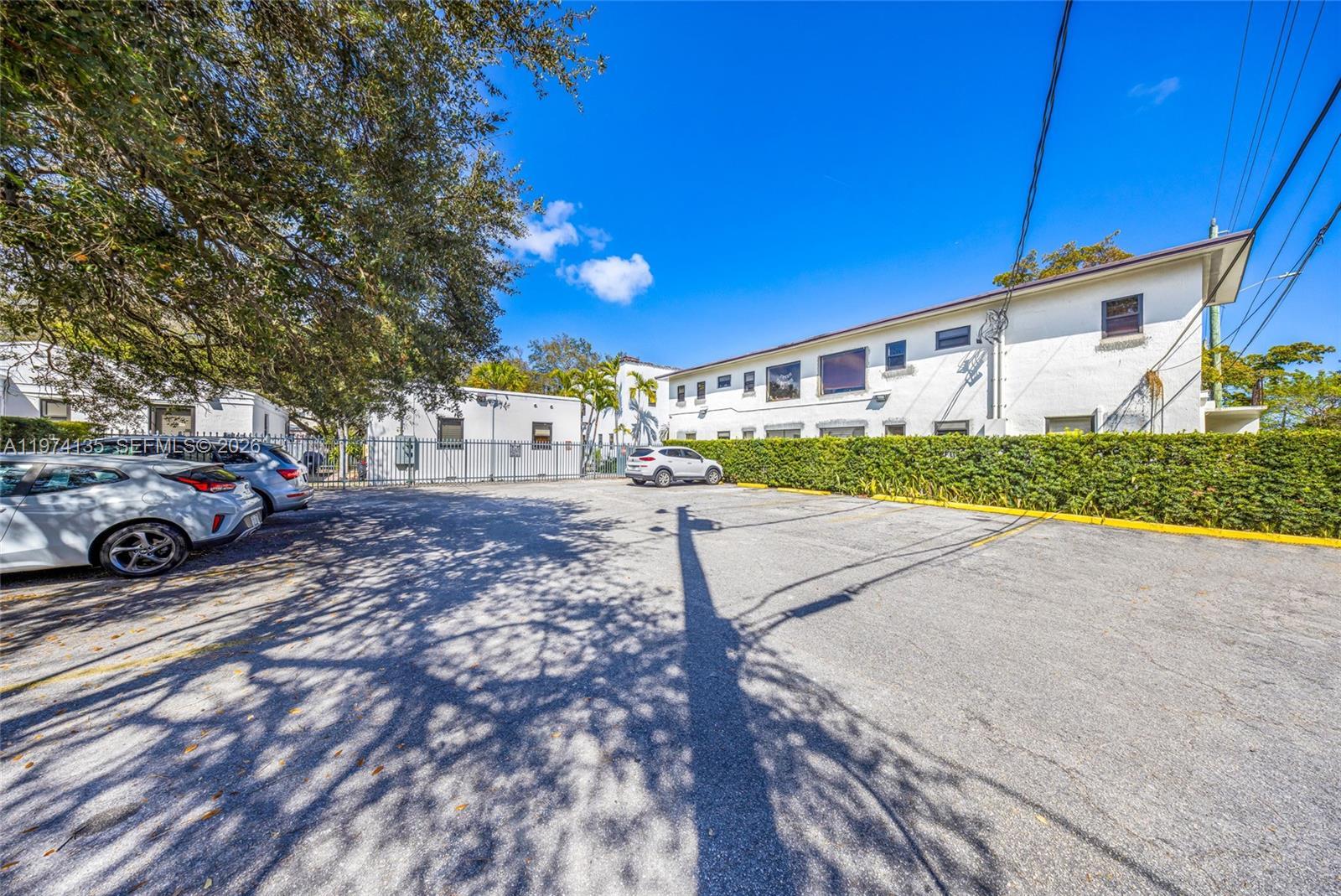 2000 Monroe St # 15, Hollywood FL 33020 photo 3