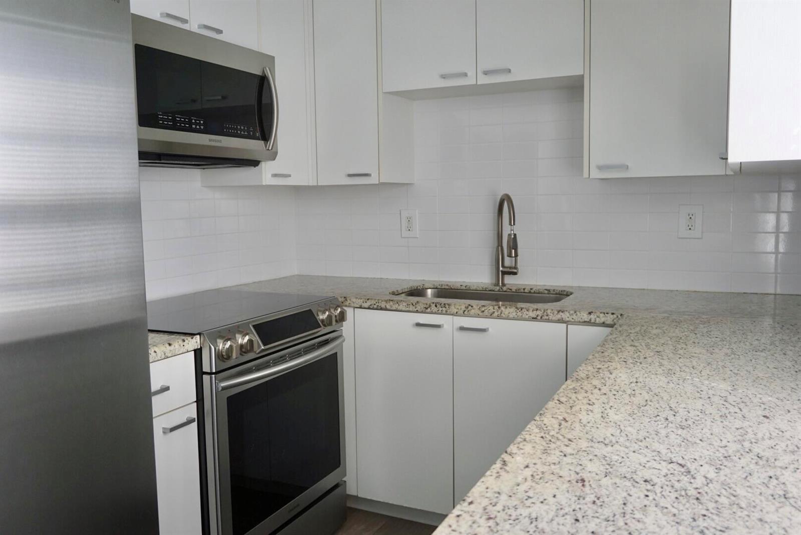 307 Burgundy # G, Delray Beach FL 33484 photo 5
