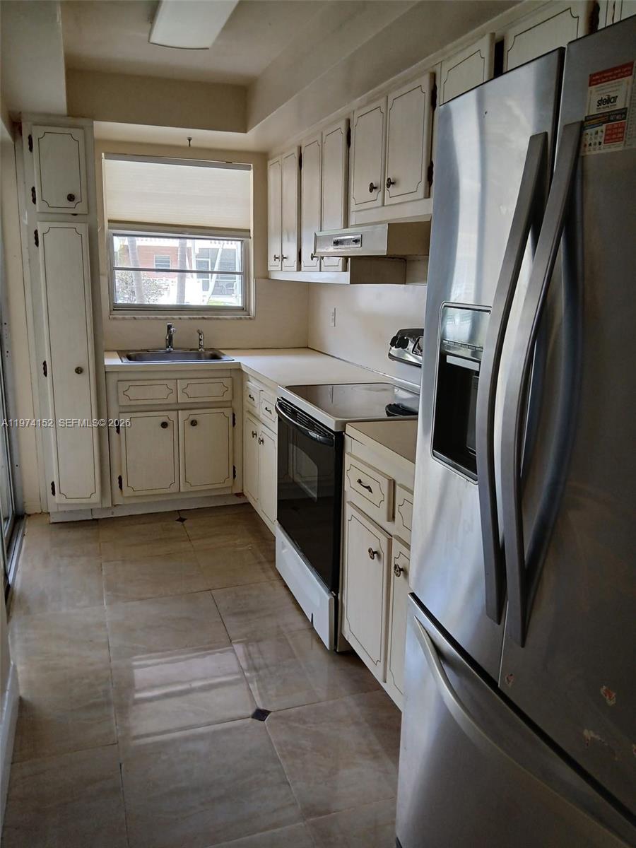 180 NE 12th Ave # 15A, Hallandale Beach FL 33009 photo 2