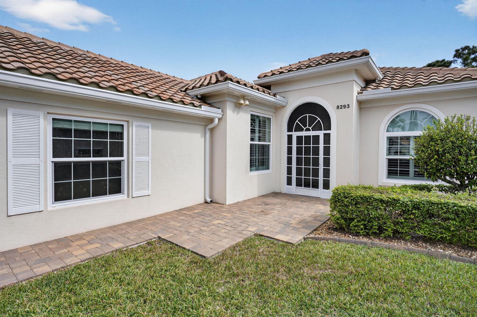 8293 SE Palm Hammock Lane, Hobe Sound FL 33455 photo 2