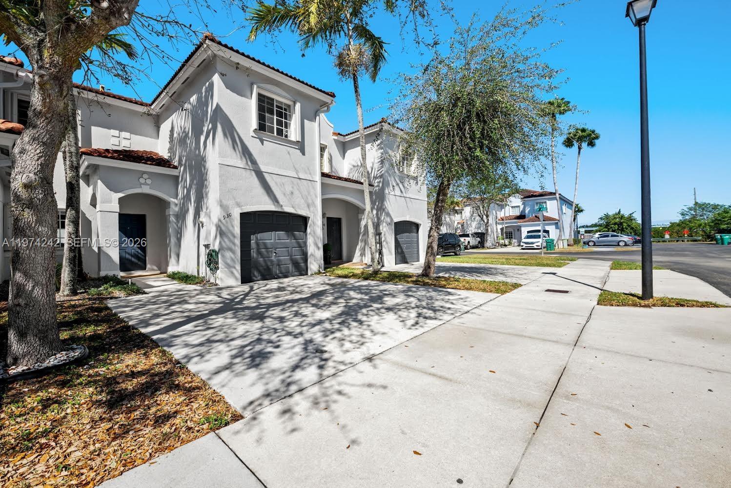 930 SW 147th Ct, Miami FL 33194 photo 2
