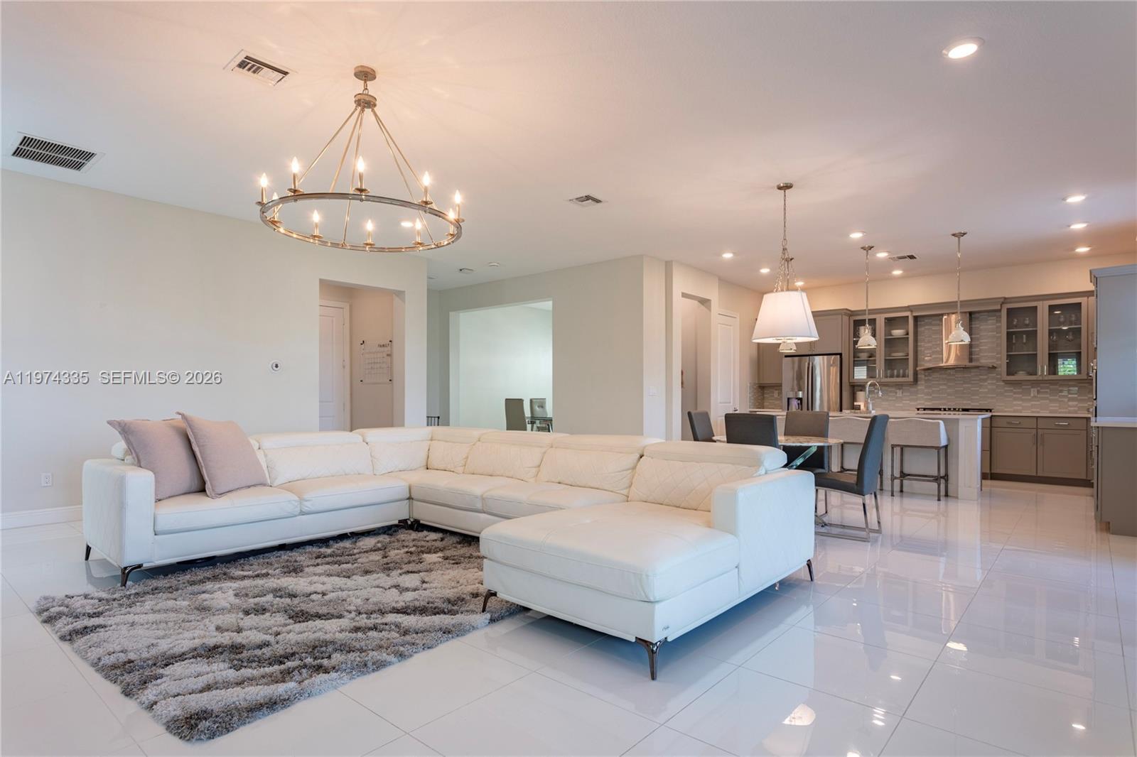 8555 E Baypoint Cir, Parkland FL 33076 photo 3