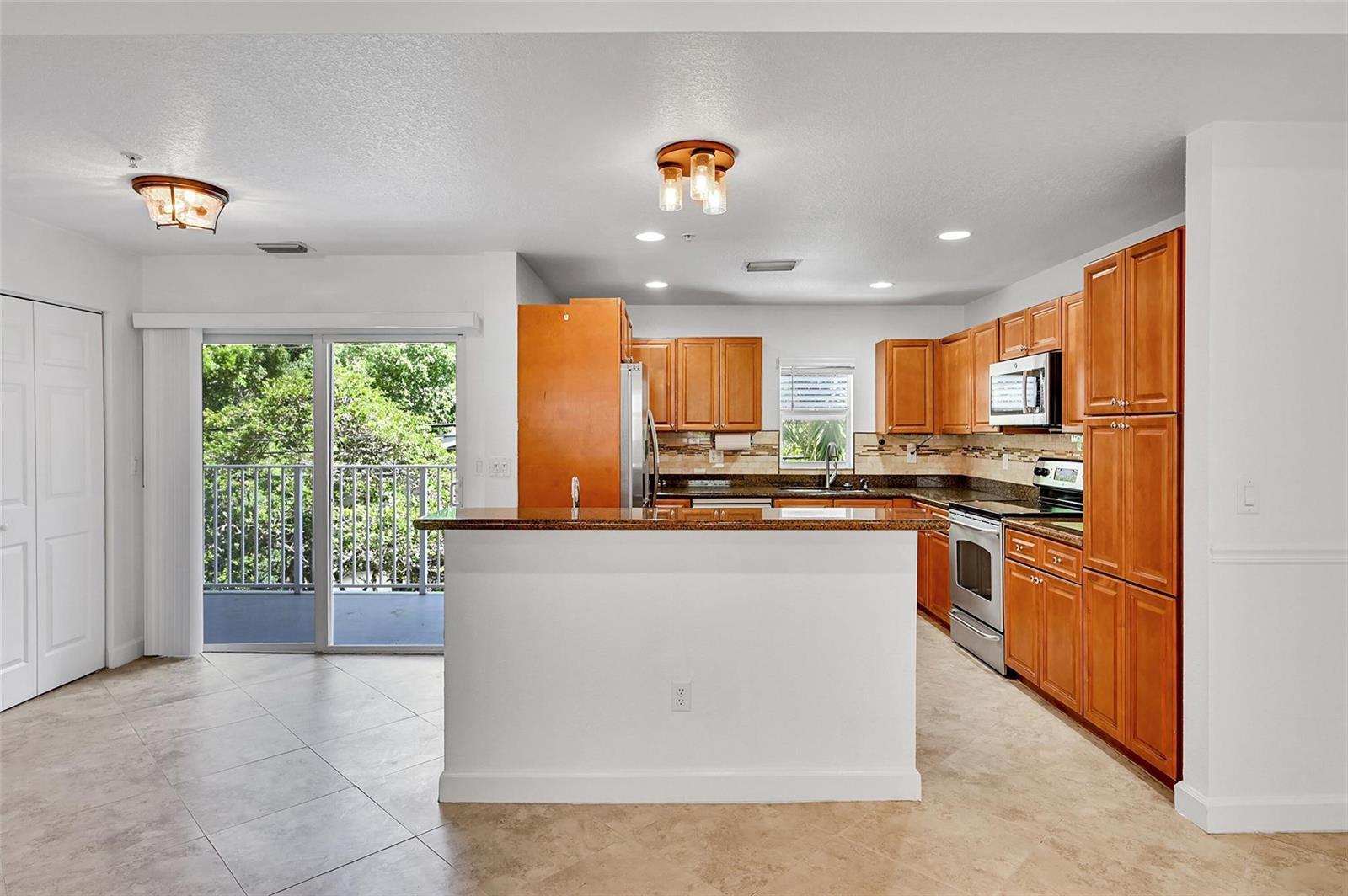 453 NE 1st Street, Pompano Beach FL 33060 photo 4