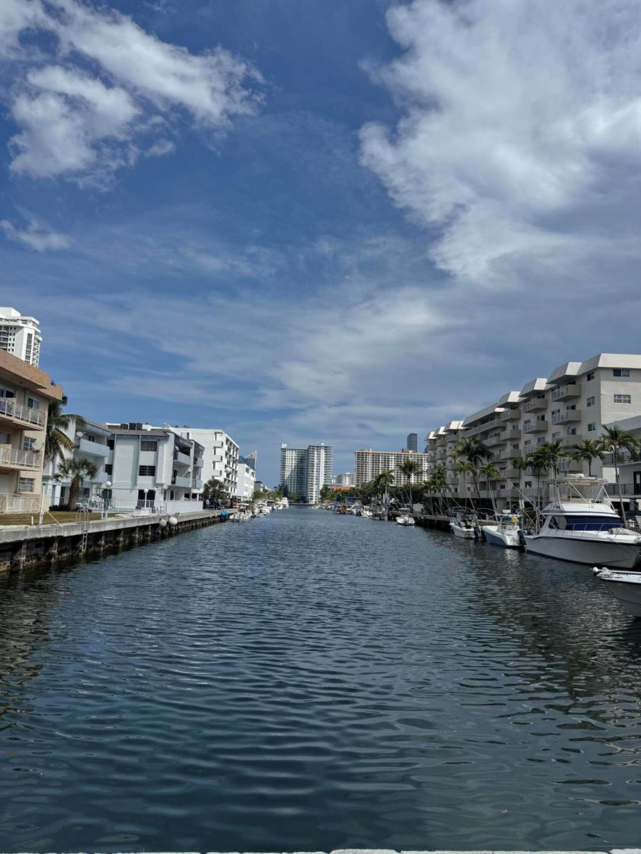17051 NE 35th Avenue # 307, North Miami Beach FL 33160 photo 4