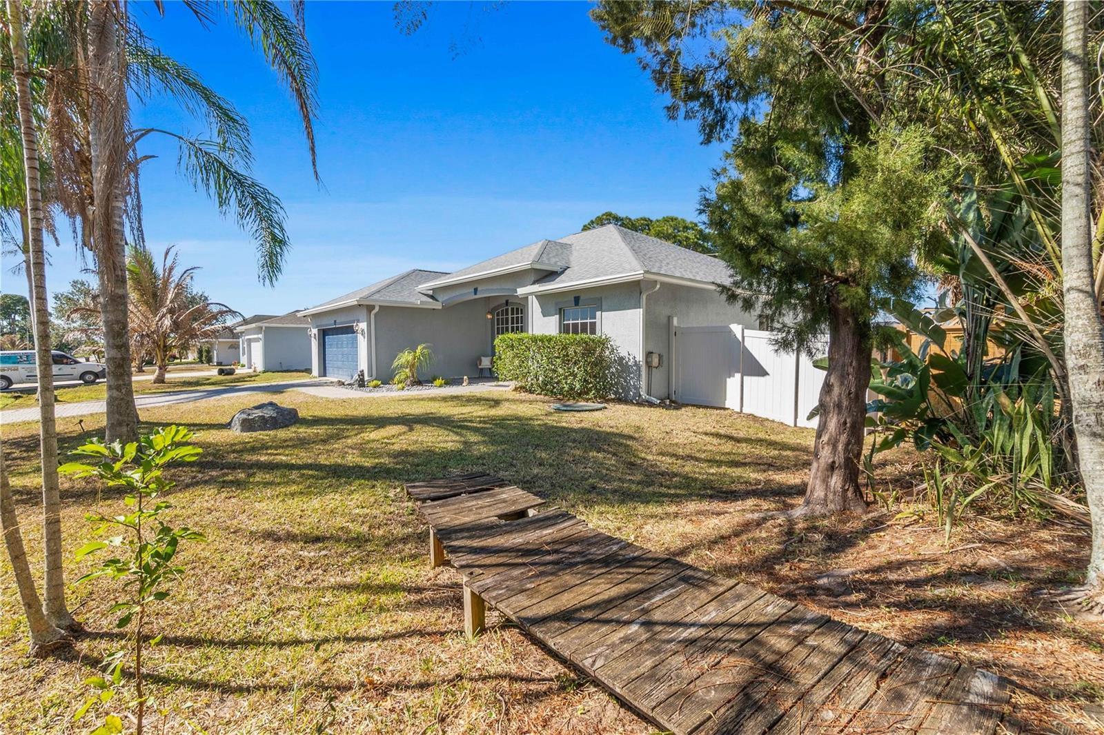 1209 SW Emerald Avenue, Port St. Lucie FL 34953 photo 5