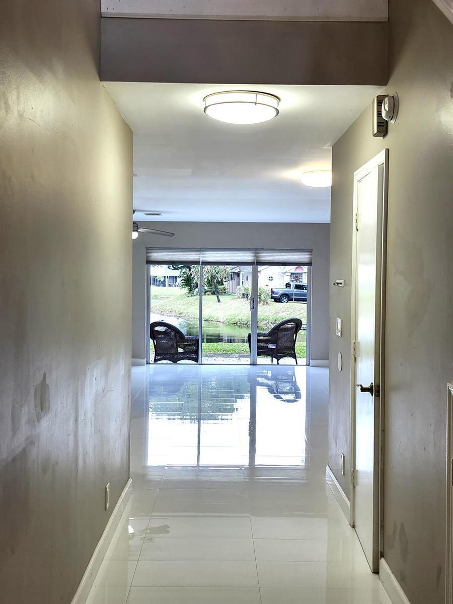 1919 Discovery Circle E, Deerfield Beach FL 33442 photo 3