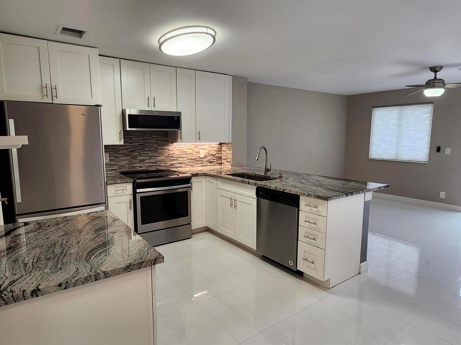 1919 Discovery Circle E, Deerfield Beach FL 33442 photo 5