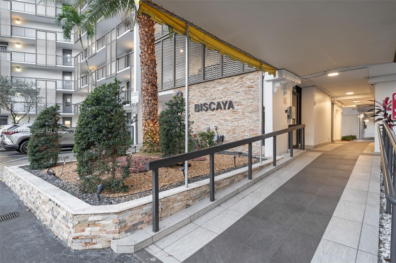20500 W Country Club Dr # 311, Aventura FL 33180 photo 4
