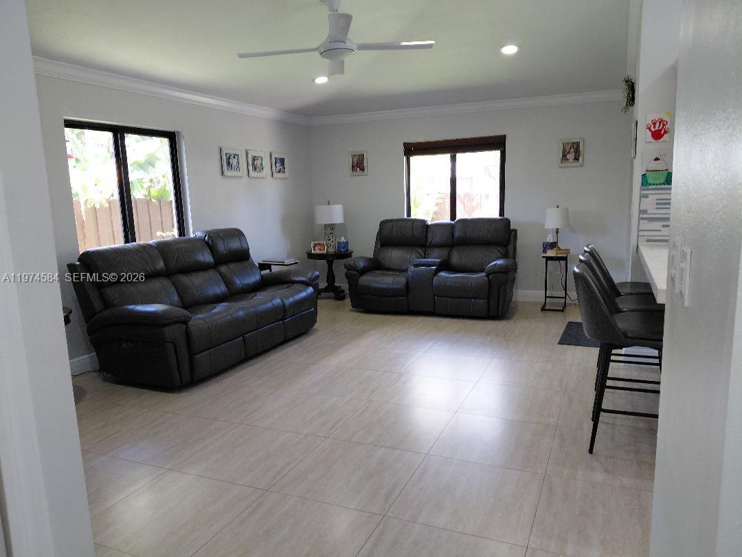 15630 SW 146th Ave, Miami FL 33177 photo 4