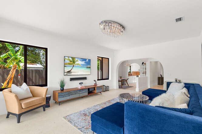 7820 Hawthorne Avenue, Miami Beach FL 33141 photo 3