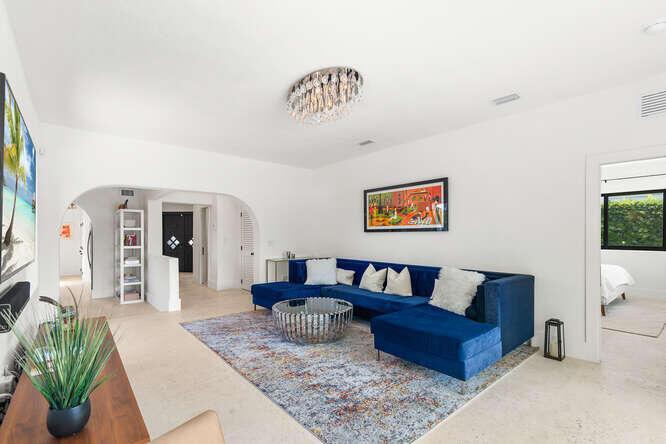 7820 Hawthorne Avenue, Miami Beach FL 33141 photo 4