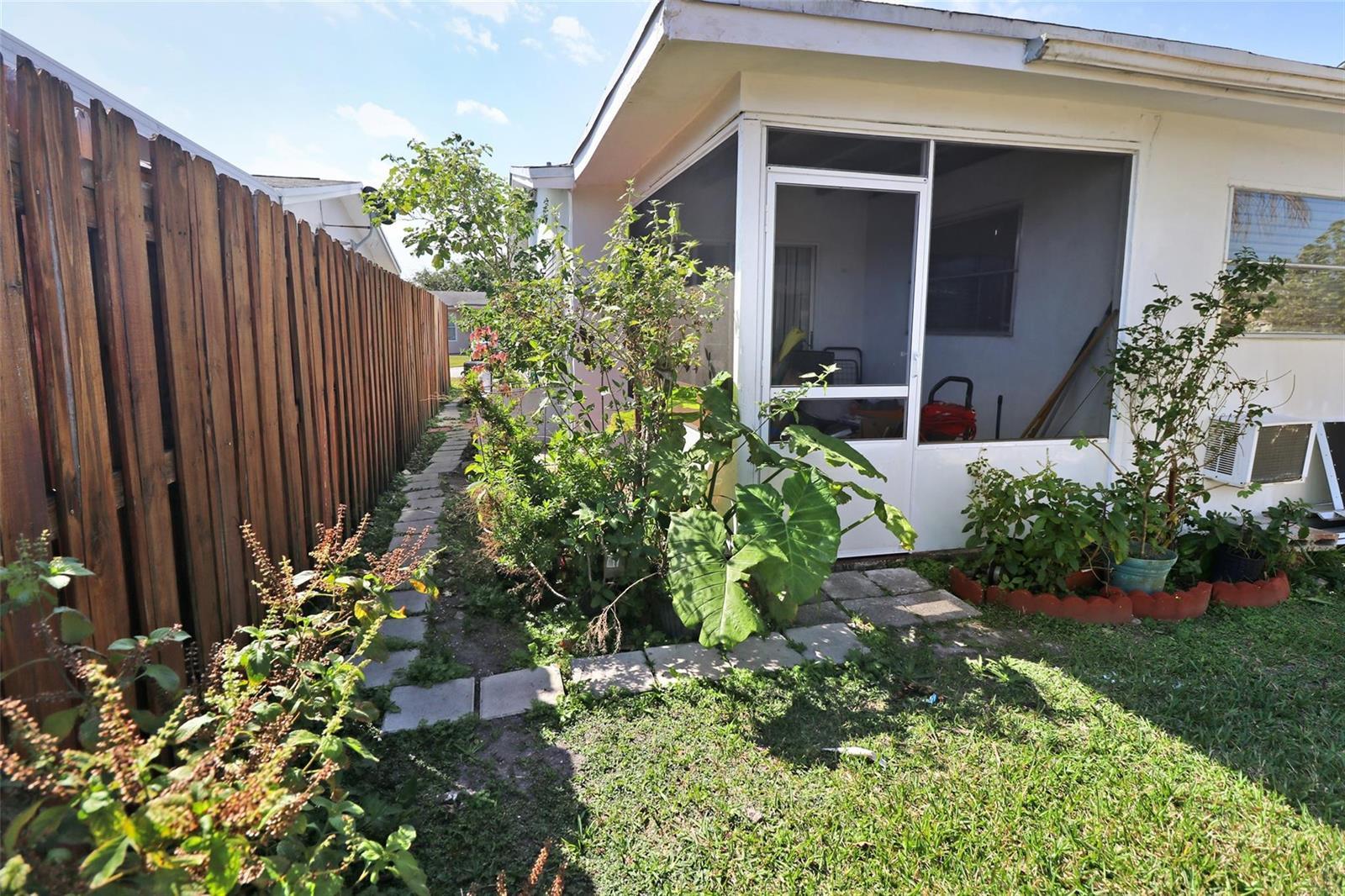 6715 NW 12th Street, Margate FL 33063 photo 5