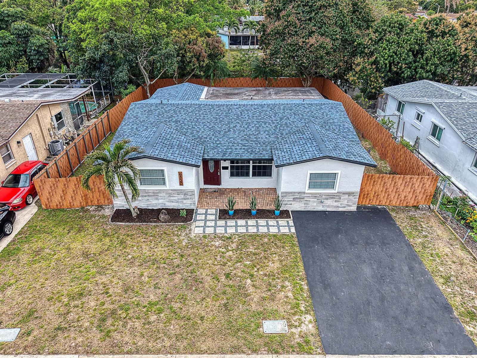 6520 Kimberly Boulevard, North Lauderdale FL 33068 photo 2