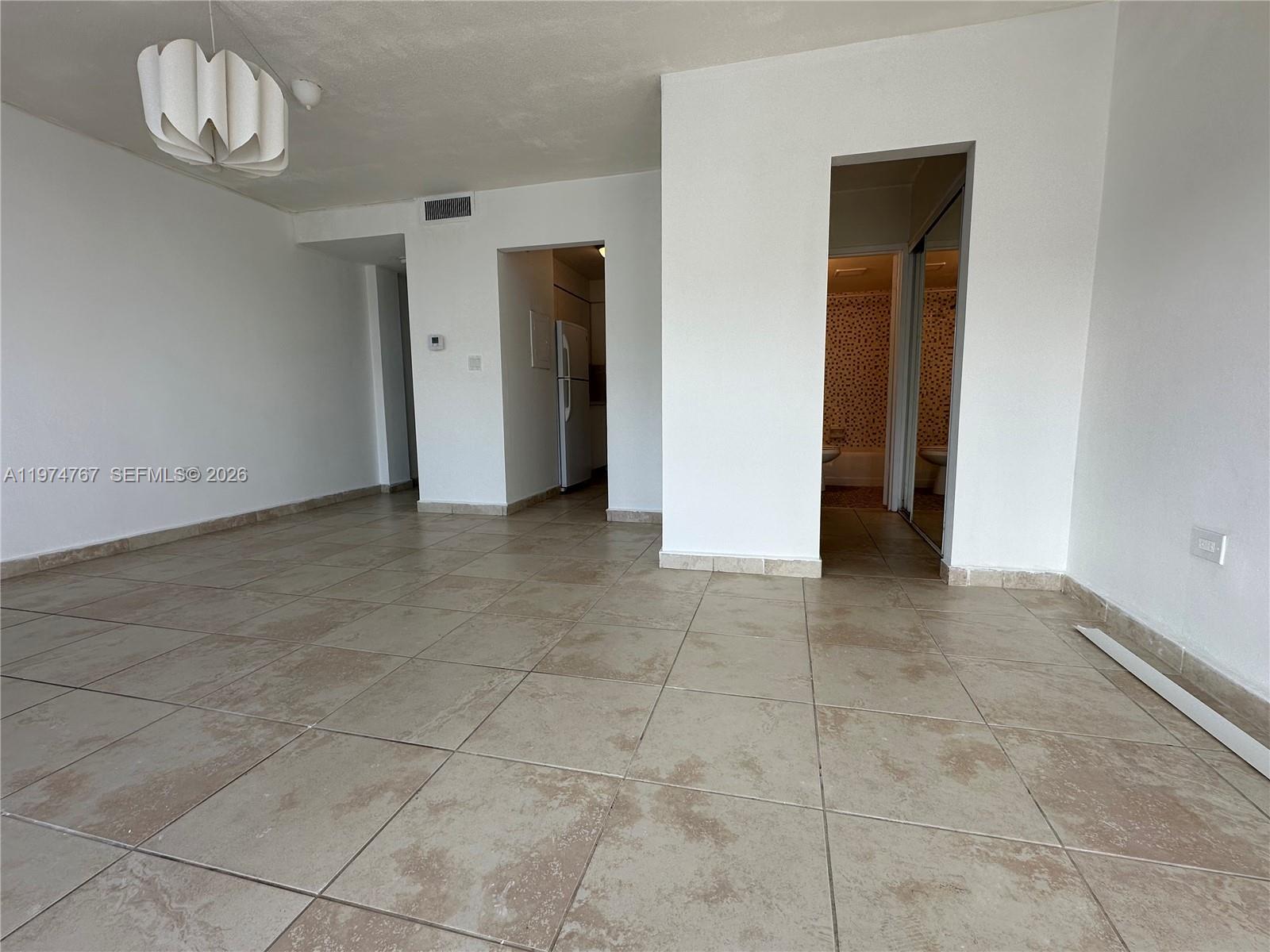 7545 E Treasure Dr # 9I, North Bay Village FL 33141 photo 4