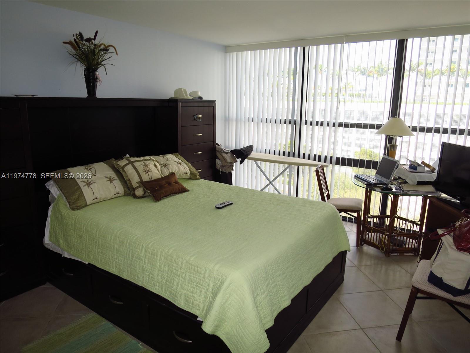 600 NE 36th St # 619, Miami FL 33137 photo 3