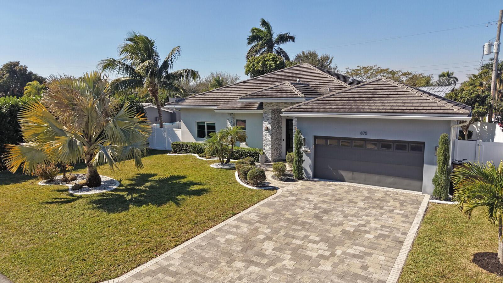 875 SE 13th Avenue, Deerfield Beach FL 33441 photo 2