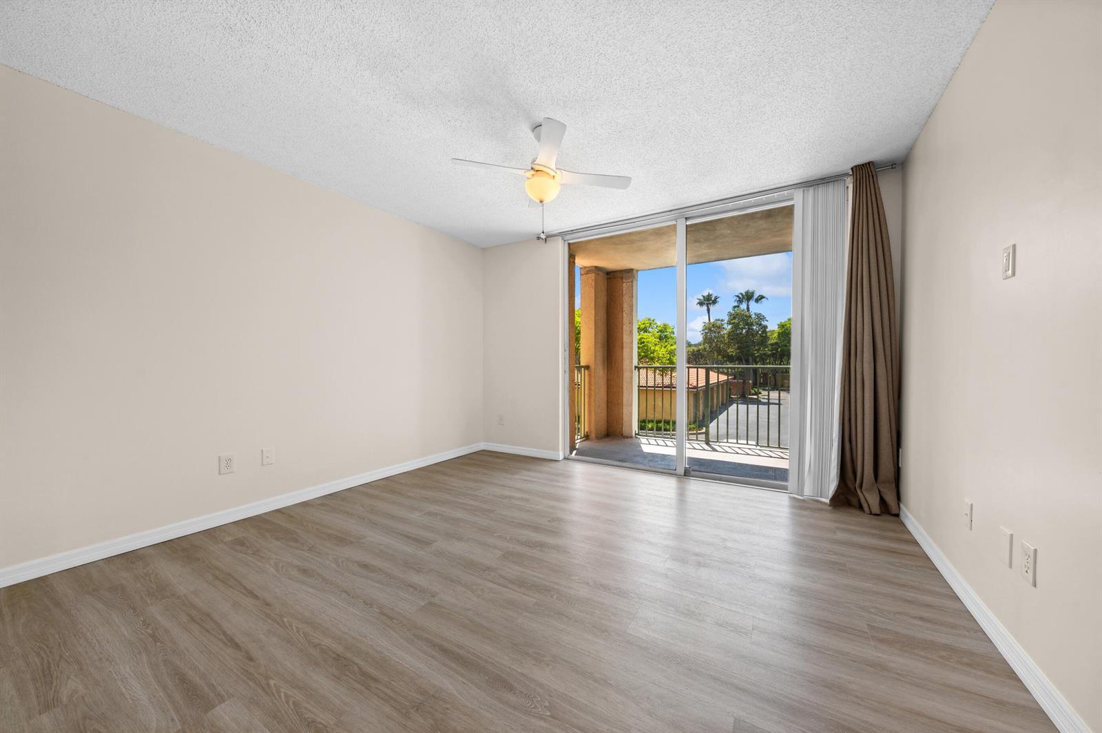 117 Yacht Club Way # 205, Hypoluxo FL 33462 photo 2