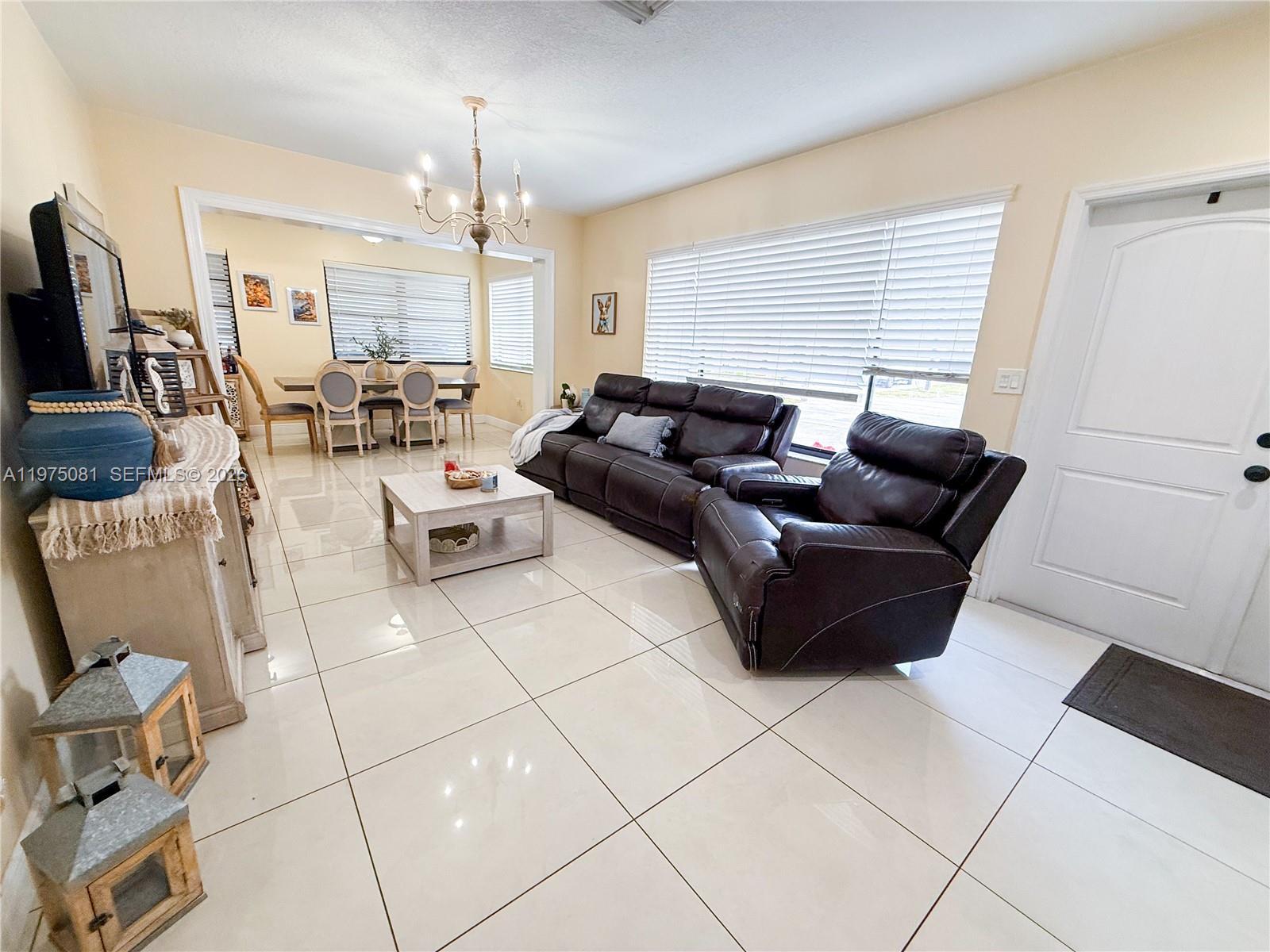 Hialeah, FL 33012 photo 3
