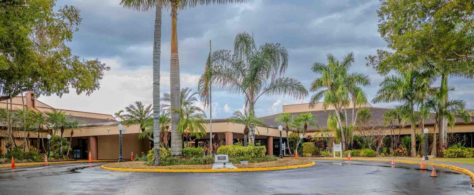 9041 Sunrise Lakes Boulevard # 111, Sunrise FL 33322 photo 2