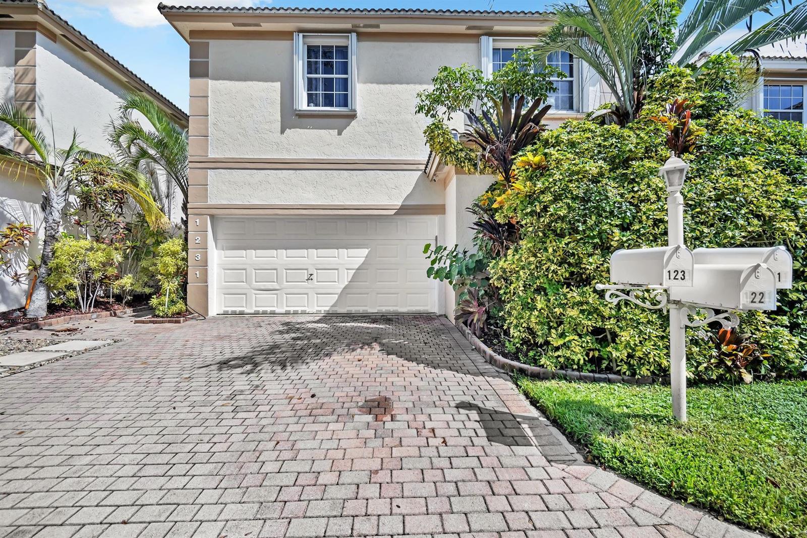 1231 Hayes Street, Hollywood FL 33019 photo 2