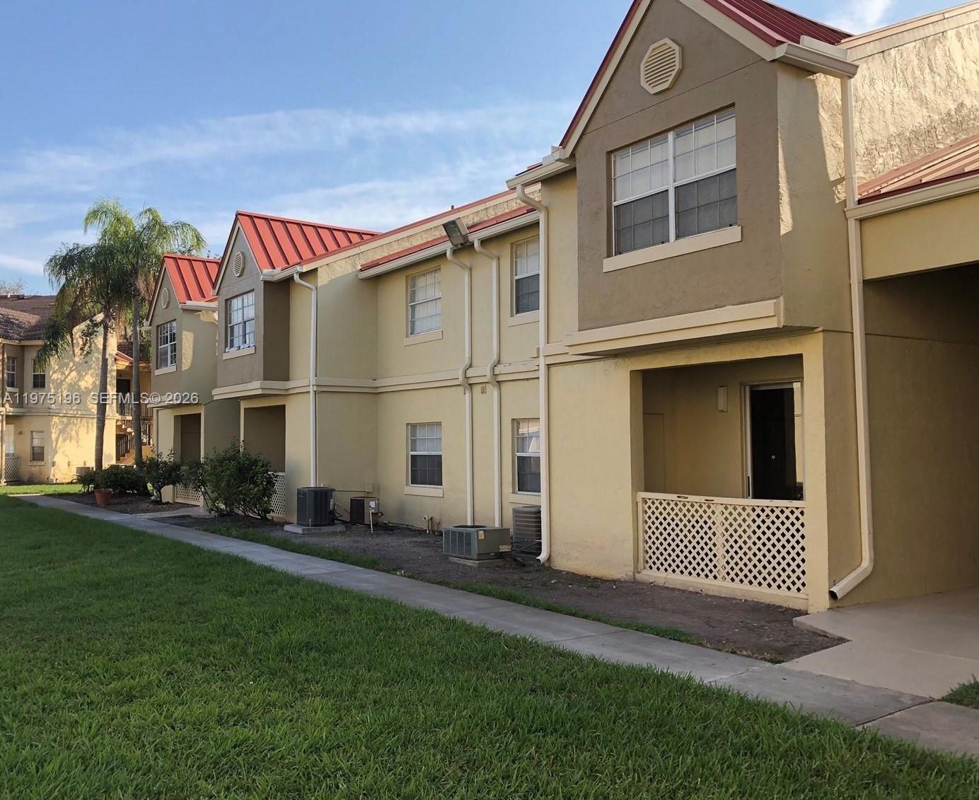 Hialeah, FL 33015