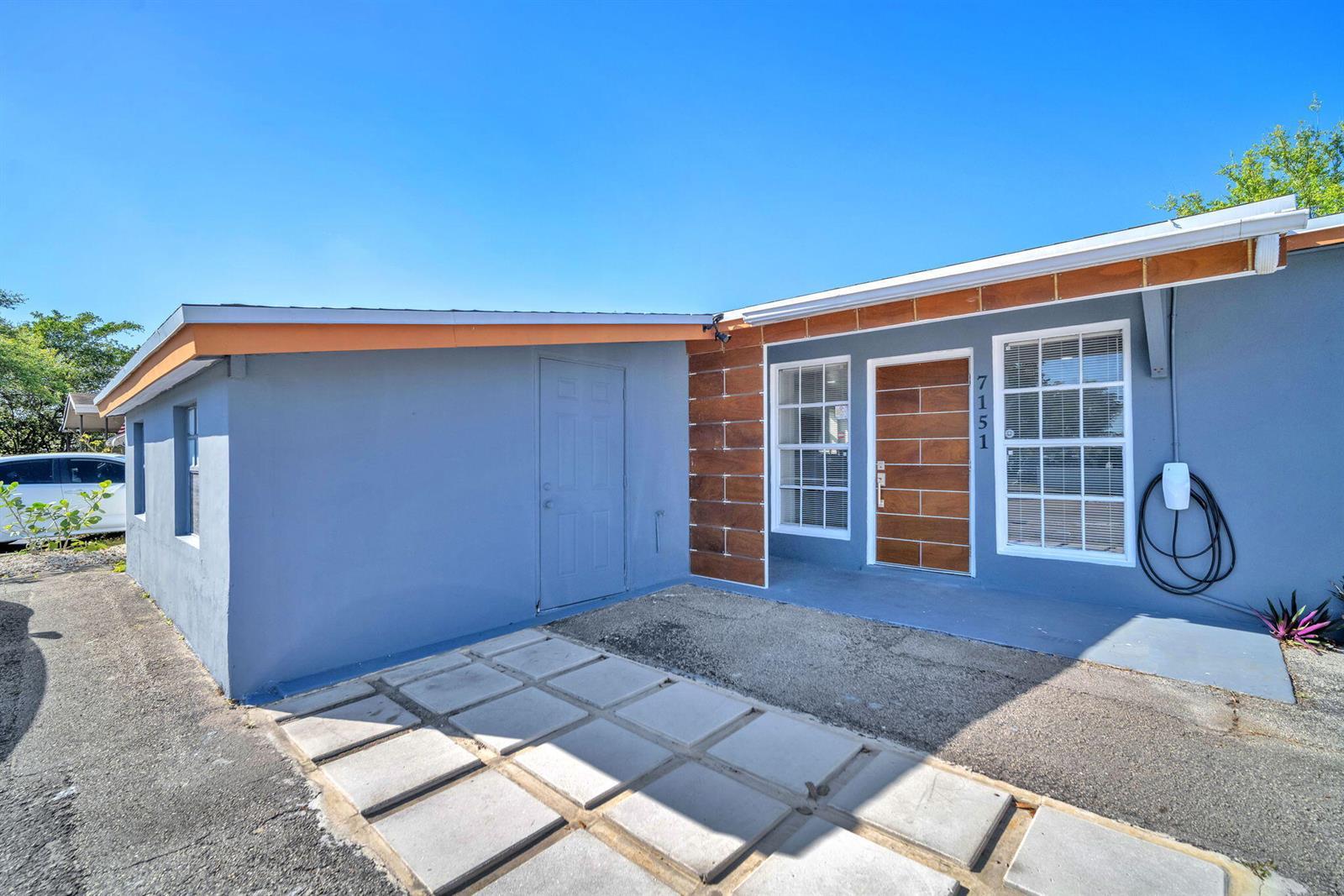7151 Taft Street, Hollywood FL 33024 photo 4