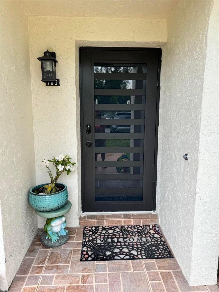 163 Lake Susan Lane, West Palm Beach FL 33411 photo 2