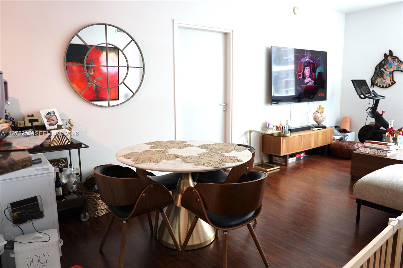 300 S Biscayne Blvd # 3504, Miami FL 33131 photo 2