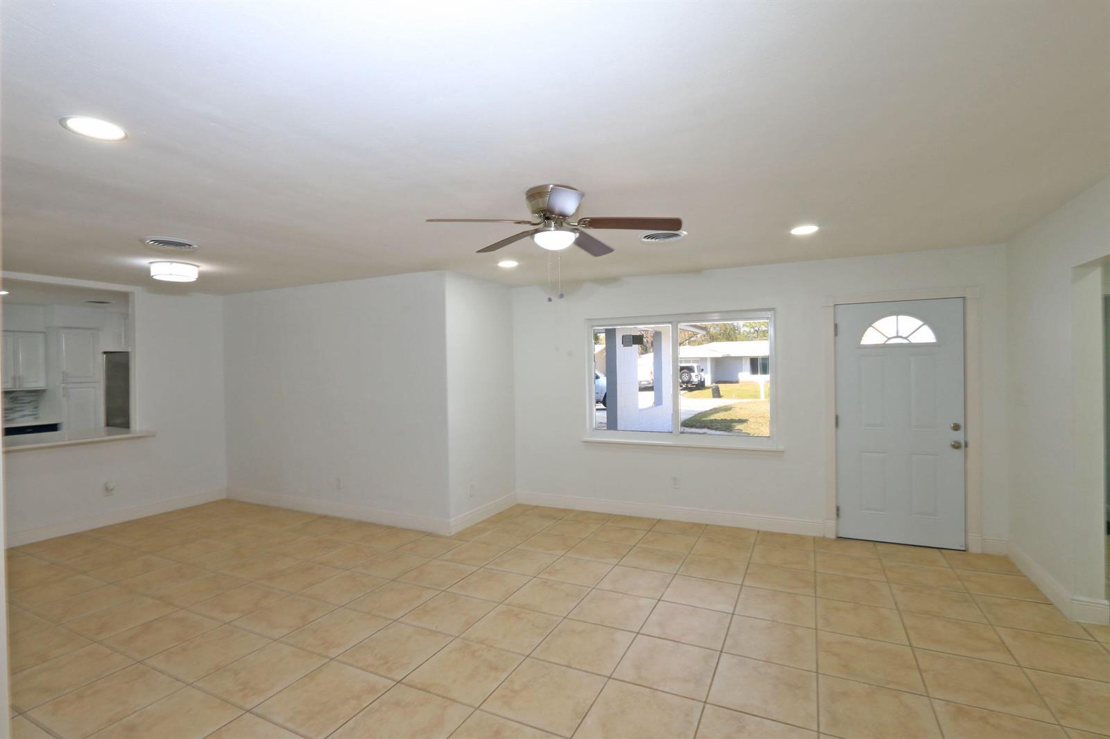 2405 Melon Court, Fort Pierce FL 34982 photo 5