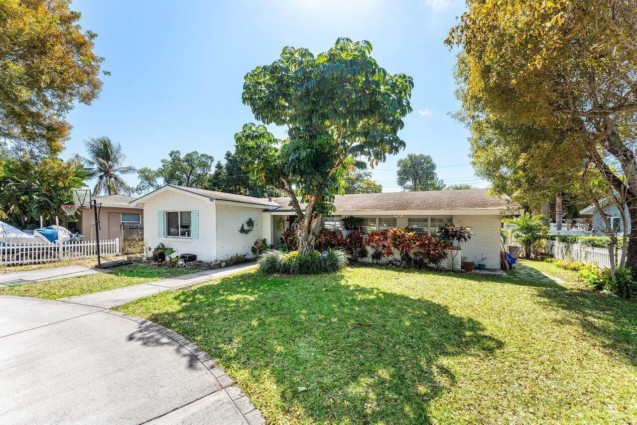 102 NE 22nd Street, Delray Beach FL 33444 photo 2