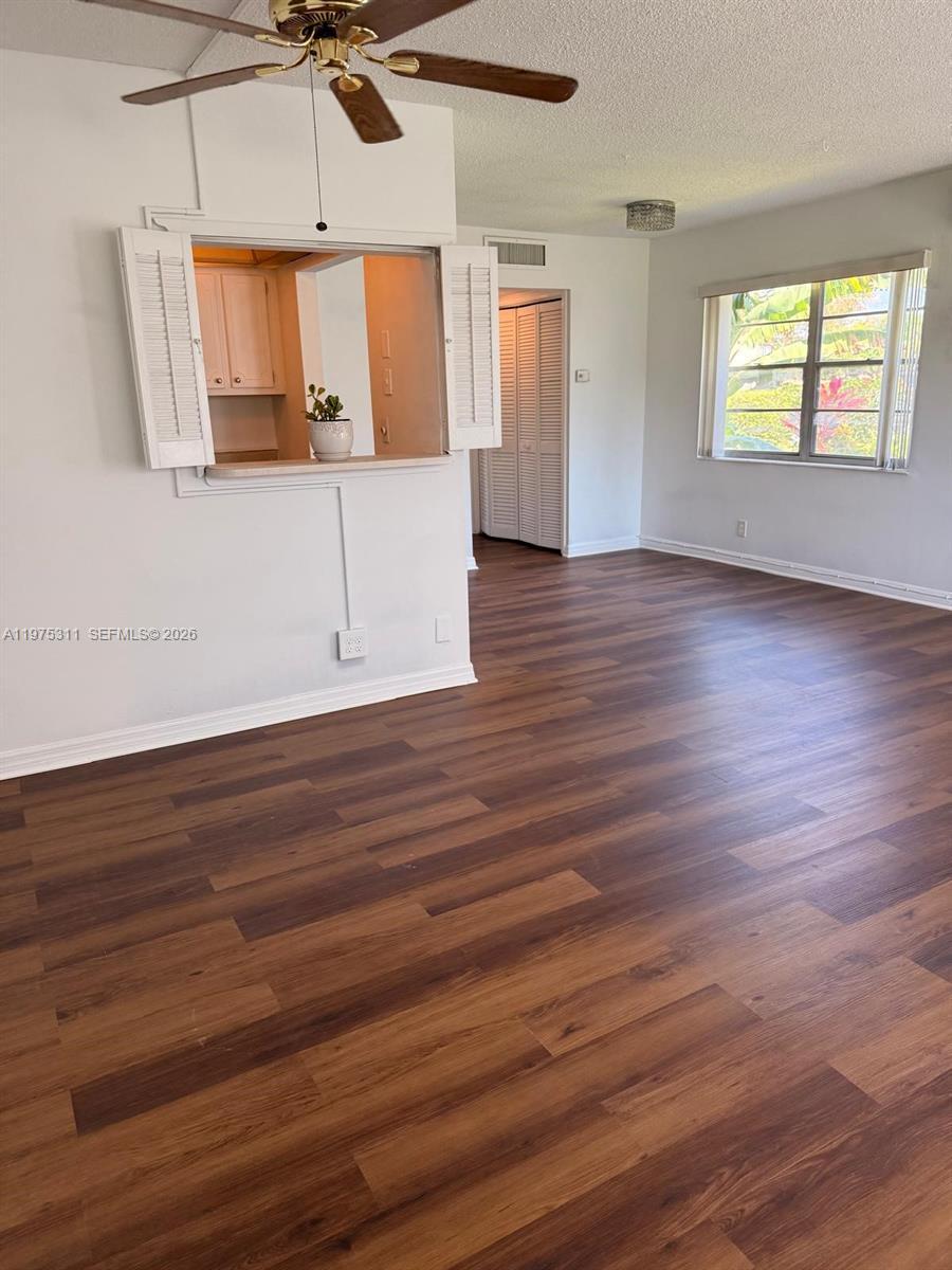 104 E Easthampton  E # 1, West Palm Beach FL 33417 photo 5