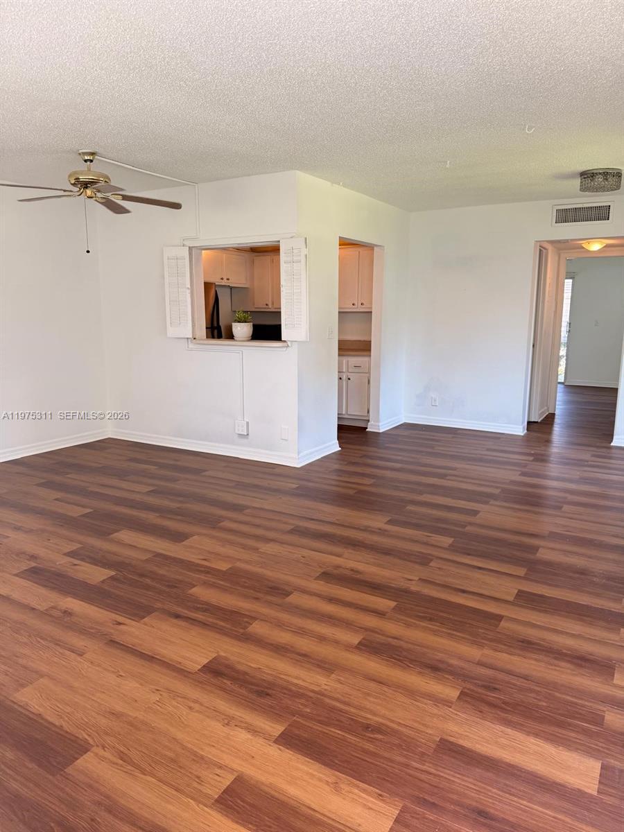 104 E Easthampton  E # 1, West Palm Beach FL 33417 photo 4