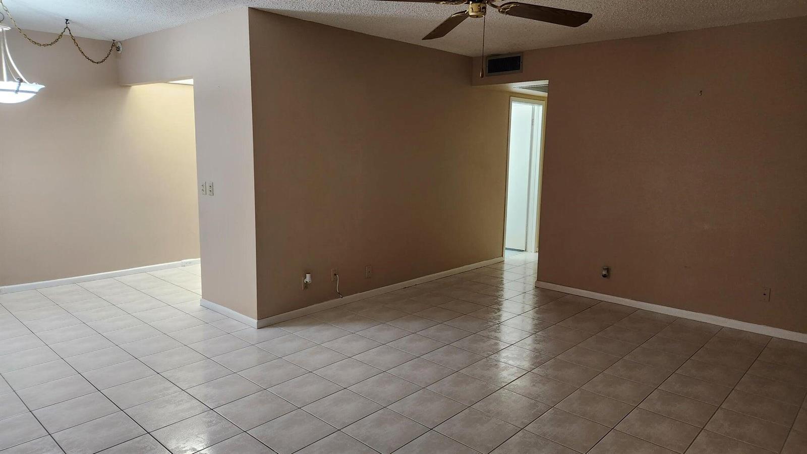 251 Fanshaw F, Boca Raton FL 33434 photo 4