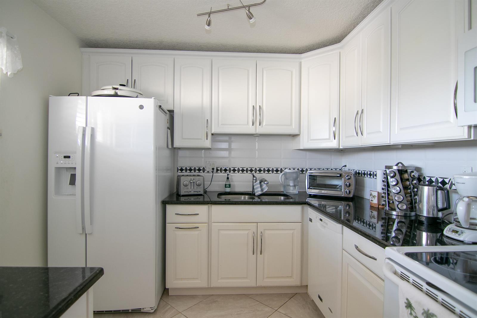 2562 N Garden Drive N # 308, Lake Worth FL 33461 photo 3