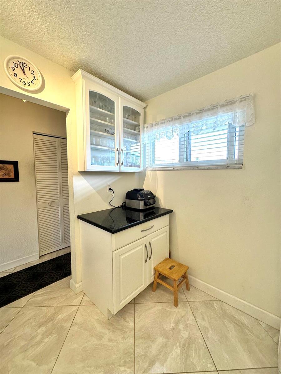 2562 N Garden Drive N # 308, Lake Worth FL 33461 photo 4