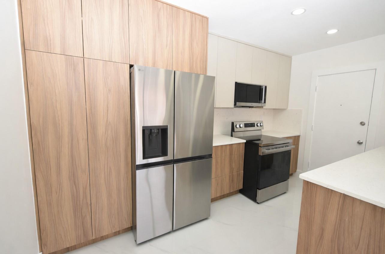 3550 NW 8th Avenue # 810, Pompano Beach FL 33064