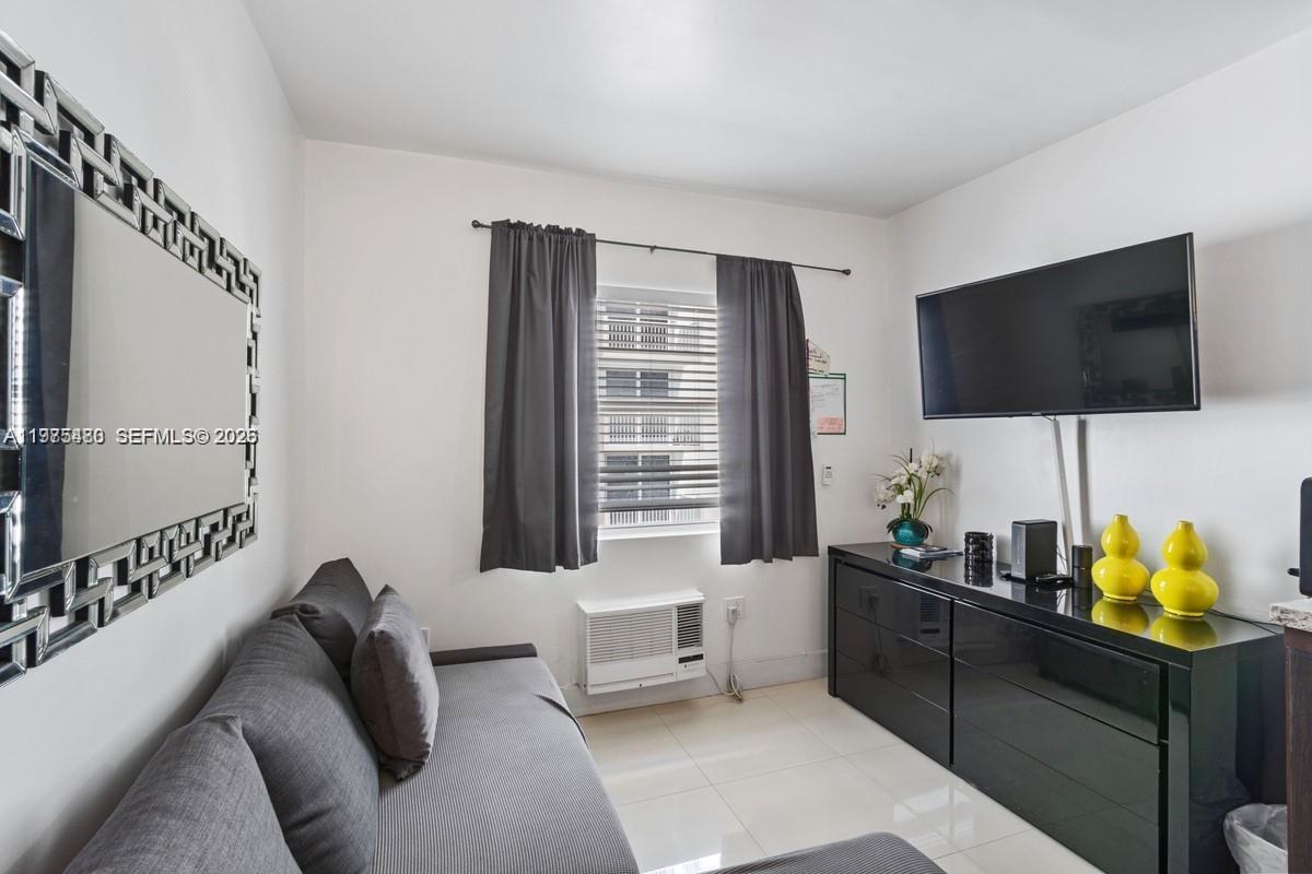 335 Ocean Dr # 310, Miami Beach FL 33139 photo 3