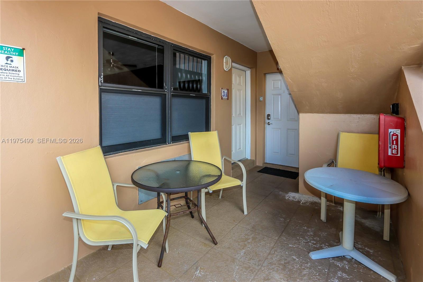 302 New Hampshire St, Hollywood FL 33019 photo 3