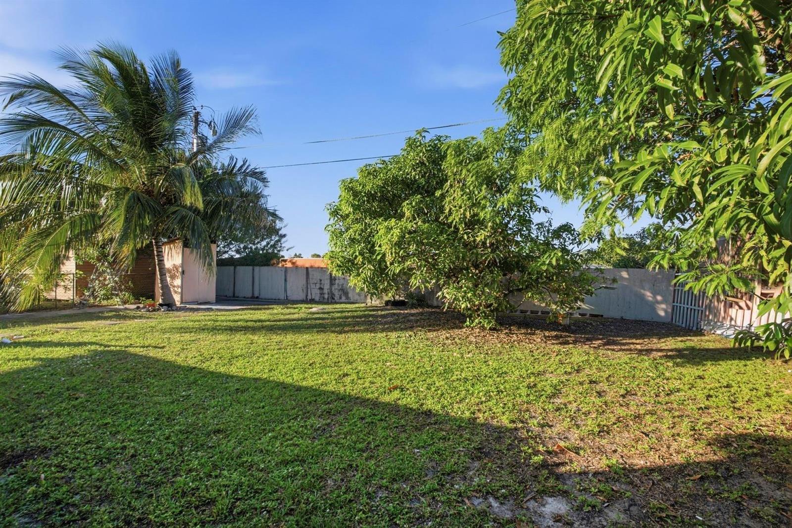561 NE 38th Street, Deerfield Beach FL 33064 photo 3