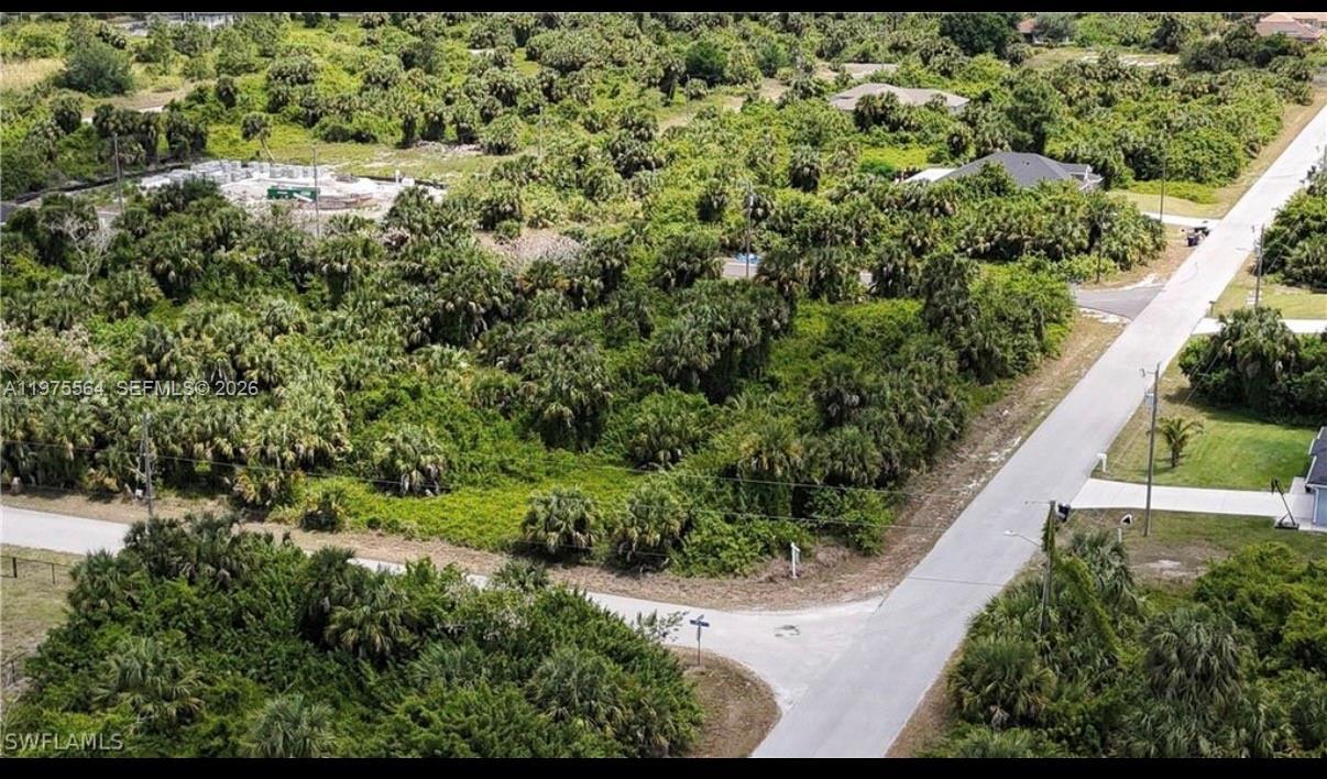 327 LANCELOT AVE, Lehigh Acres FL 33974 photo 2