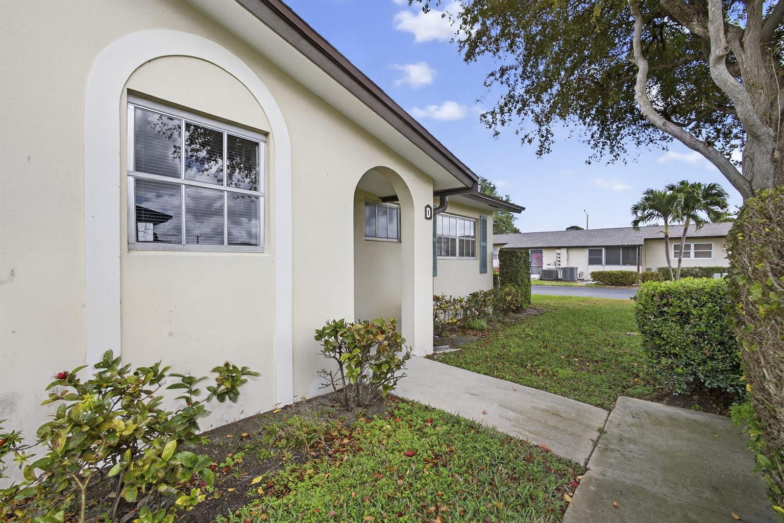 2960 Ashley Drive E # D, West Palm Beach FL 33415 photo 2