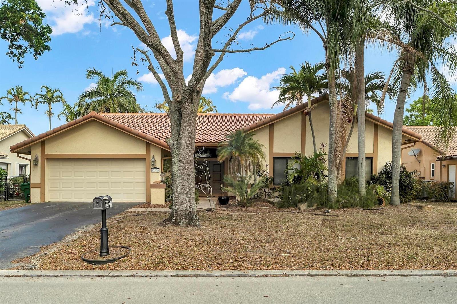 12121 NW 2nd Drive, Coral Springs FL 33071 photo 2