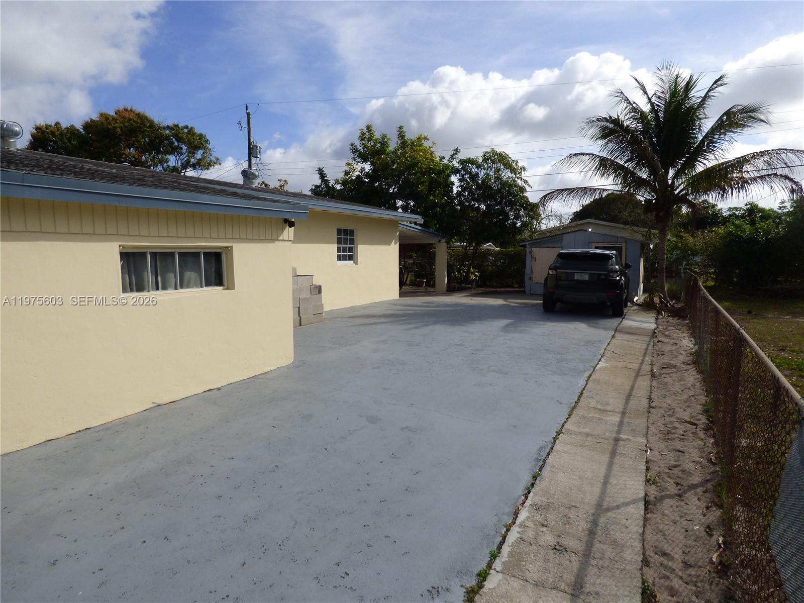 18813 NW 32nd Ave, Miami Gardens FL 33056 photo 4