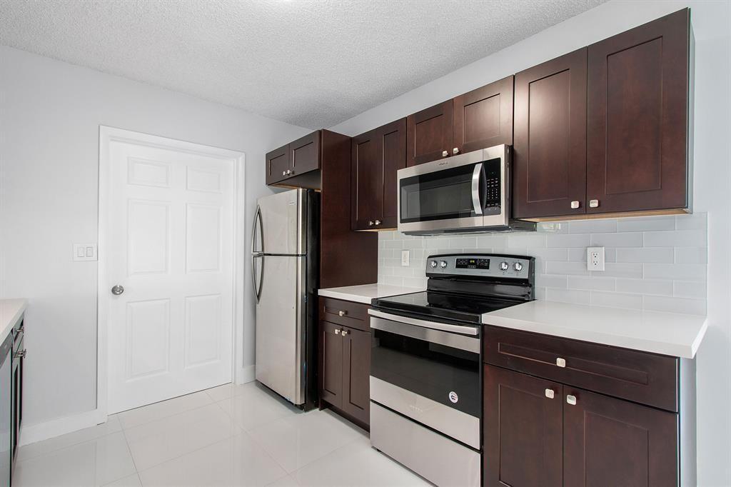 9611 Saddlebrook Drive, Boca Raton FL 33496 photo 5